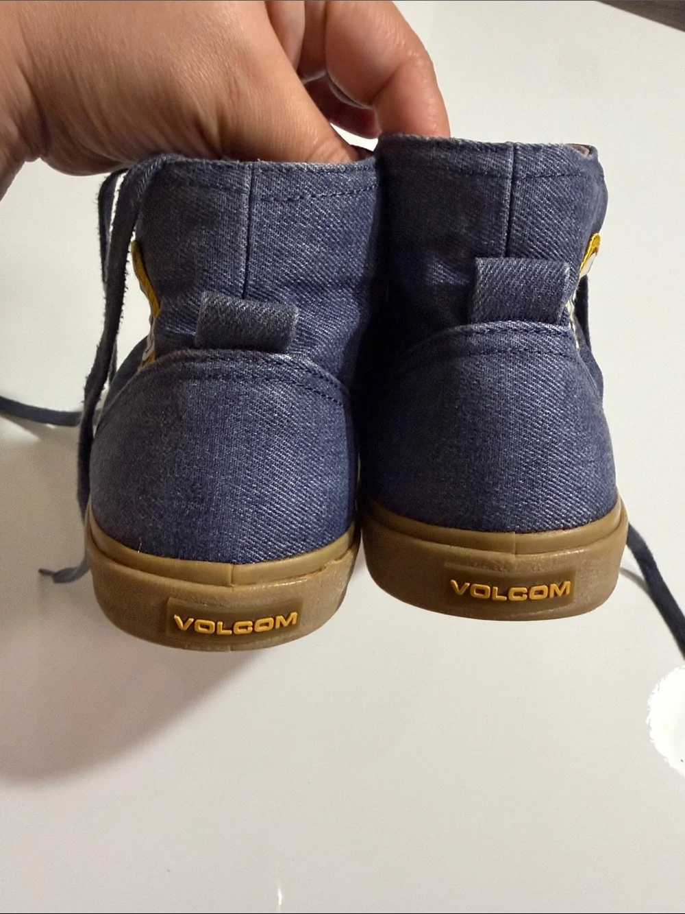 Volcom Men's High-Top Denim Sneakers in Navy and Gum Sz10